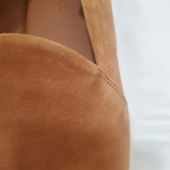 Vince Suede Shoes sz 9 New Worn Once!! - Picture 5 of 9